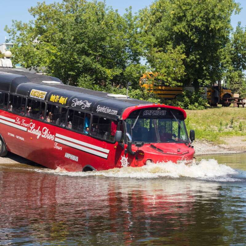 Ottawa: Bilingual Guided City Tour by Amphibious Bus - Seeing Gatineau across the Ottawa River in one sweep