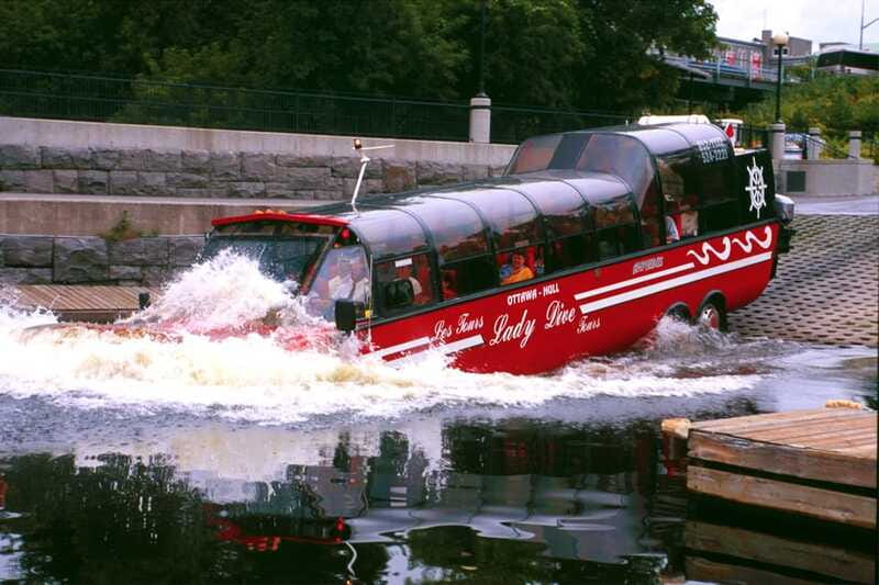 Ottawa: Bilingual Guided City Tour by Amphibious Bus - Bilingual guidance that keeps the tour moving