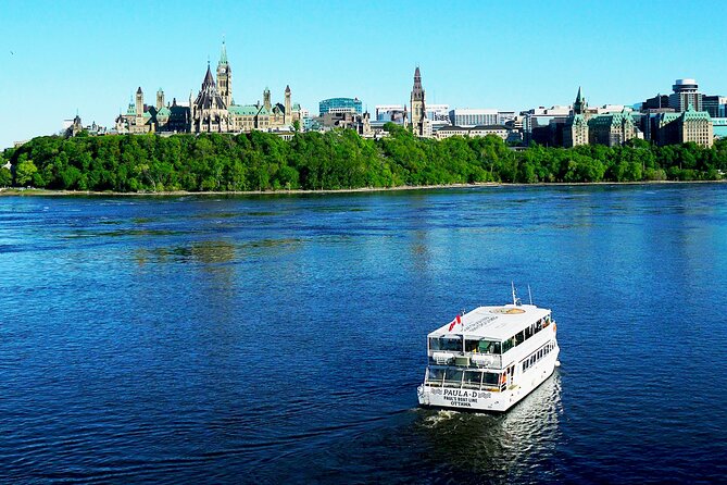 Ottawa Boat Cruise - Paul's Boat Line - Dressing for the river: wind, warmth, and photo posture