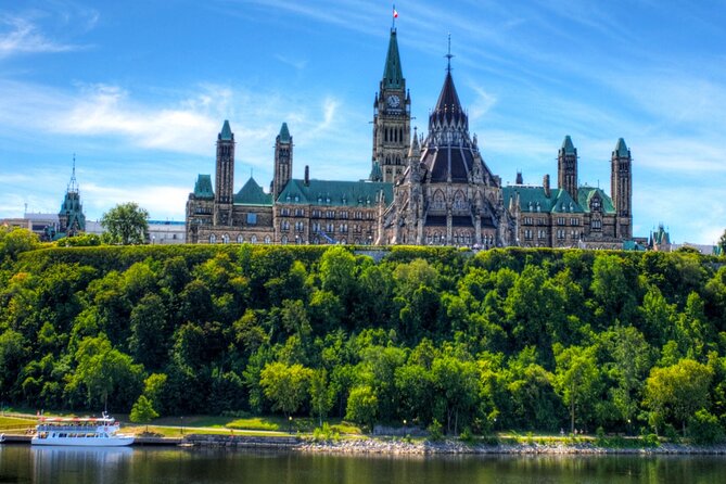 Ottawa Boat Cruise - Paul's Boat Line - Getting to Paul’s Boat Lines: walk distance and stairs matter