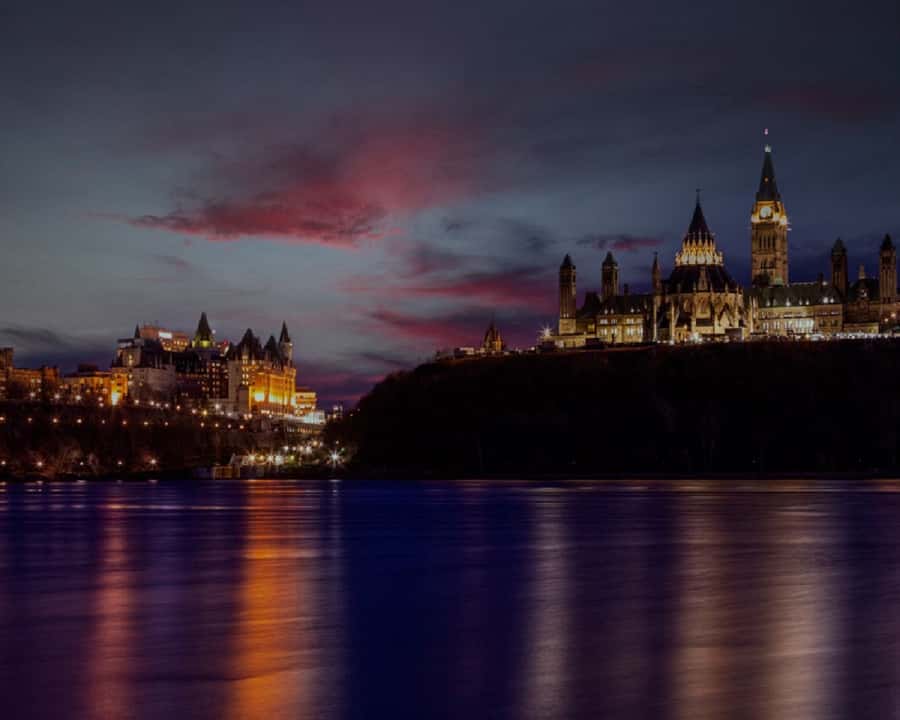 Ottawa: Downtown Yacht Cruise - Wed-Sun @ 6PM - 75 Minutes - Who this cruise is best for, and who should skip it