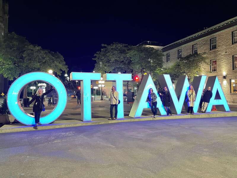 Ottawa: Evening Taste of the ByWard Market Food Tour - The Guides: What Makes It Feel Like a Neighborhood, Not a Script