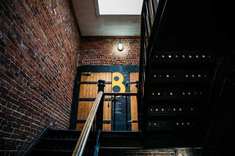 Ottawa : Historic Tour of the Ottawa Jail Hostel - The stories that turn stone into context