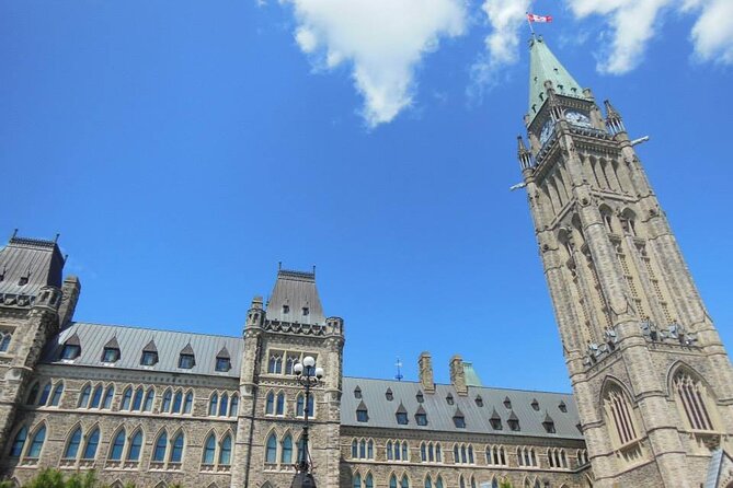 Ottawa Hop-On Hop-Off Sightseeing Tour - Byward Market and the Canadian Museum of Civilization Photo Moment