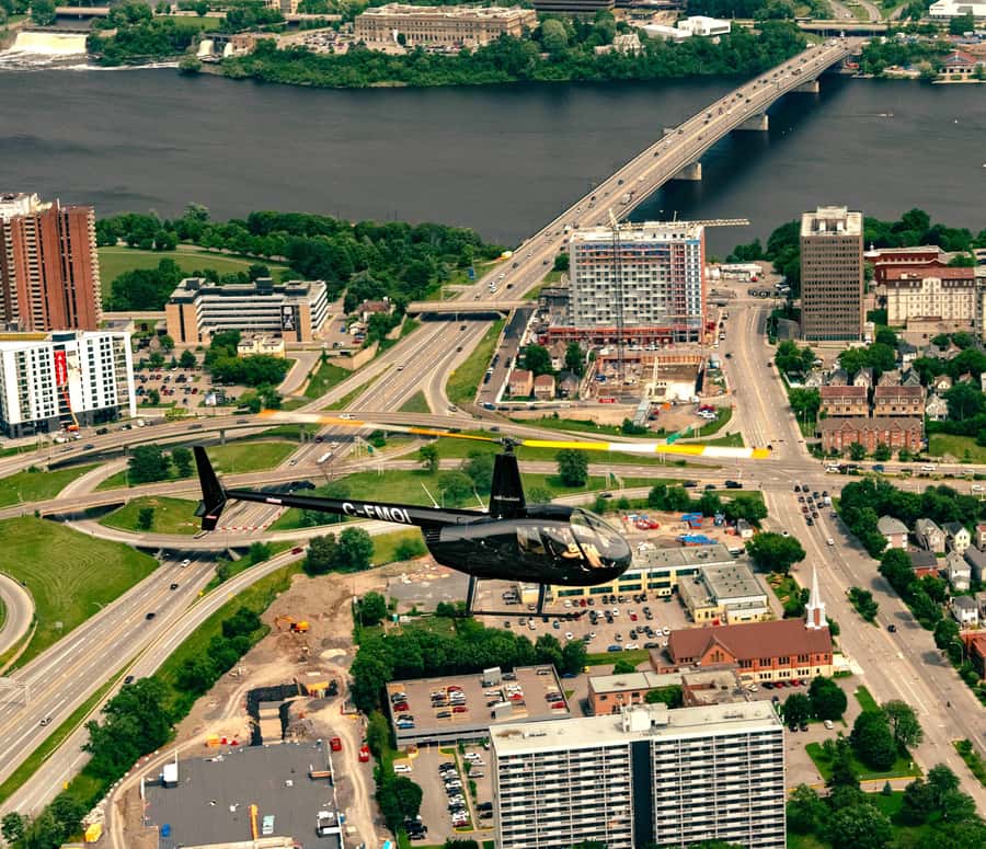 Ottawa: Panoramic helicopter flight (Gatineau Park + downtown) - Comfort and Safety: What to Expect Once You Arrive