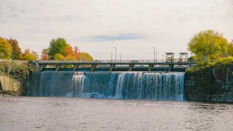Ottawa Premium Small Group Tour with Canal Cruise - Rockcliffe Park and Rockcliffe Lookout, Ottawa’s quieter power spots