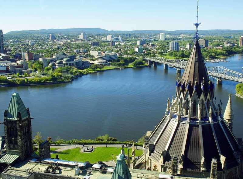 Ottawa: Private Walking Tour with a Local - Who this tour suits best