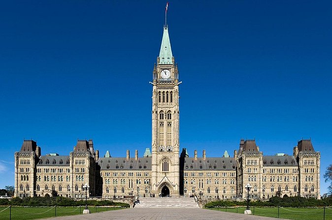 Ottawa's Original Historical Highlights Public Walking Tour - Walking From Sparks St to ByWard Market, One Easy Route
