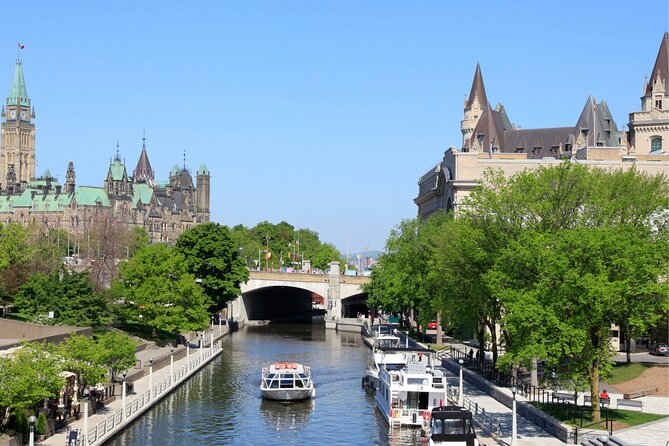 Ottawa Scavenger Hunt and Highlights Self Guided Audio Tour - The built-in food and shop tips that actually help