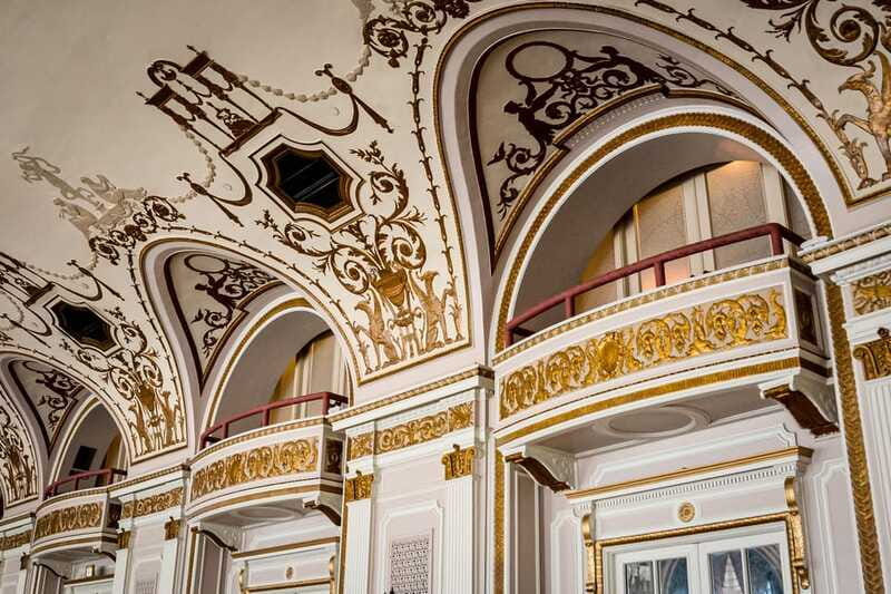 Ottawa: Secrets of the Château Laurier - Guided Hotel Tour - Photos only, indoor-only, and what to bring so you enjoy it