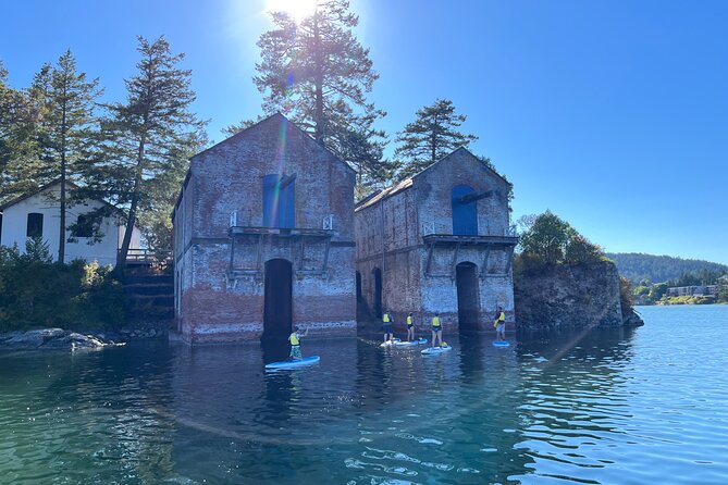 Paddling Esquimalt Harbor to Cole Island - Fort Rodd Hill and Fisgard Lighthouse views from the water