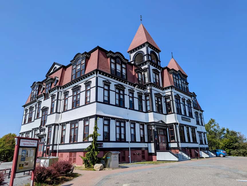 Peggy’s Cove, Lunenburg & 2 Hidden Gems – Full Day Tour - A small-group South Shore day from Halifax, built for easy pacing