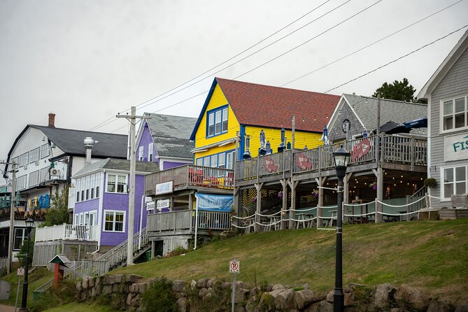 Peggy's Cove, Lunenburg and Titanic Cemetery Full Day Tour - Lunenburg Historic District: UNESCO Waterfront and a Practical Lunch Plan