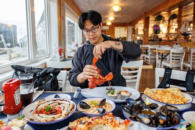 Peggy's Cove Sunset + Halifax Dinner Small Group Night Tour - Key things you will like