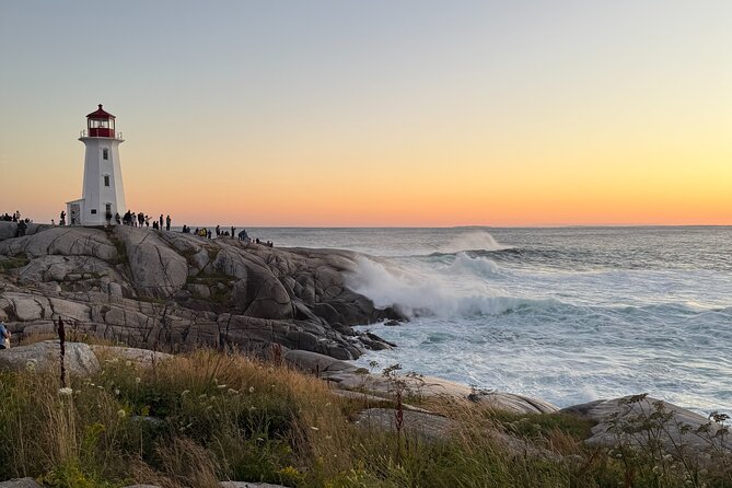 Peggy's Cove Sunset tour - The Peggy’s Point Lighthouse stop: 1 hour to wander and photograph