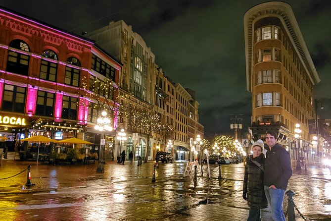 Photography & Walk at Night - Night Photography Starts at Gastown’s Steam Clock