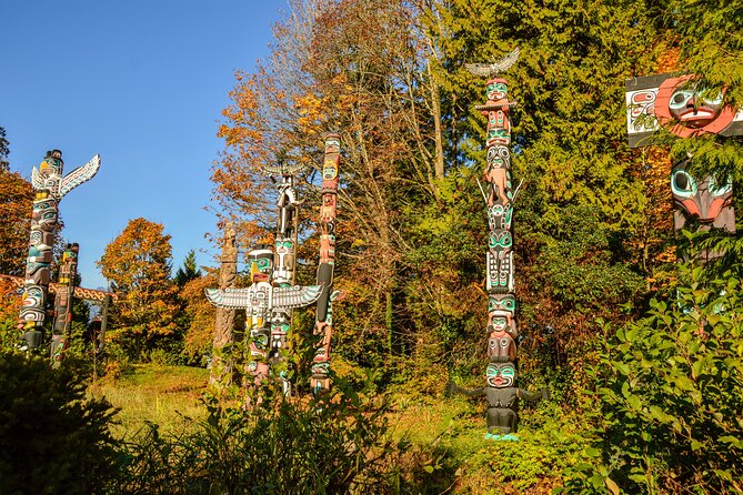 Photography & Walk in Stanley Park - English Bay at Sunset: The Golden and Blue Hour Practice Zone