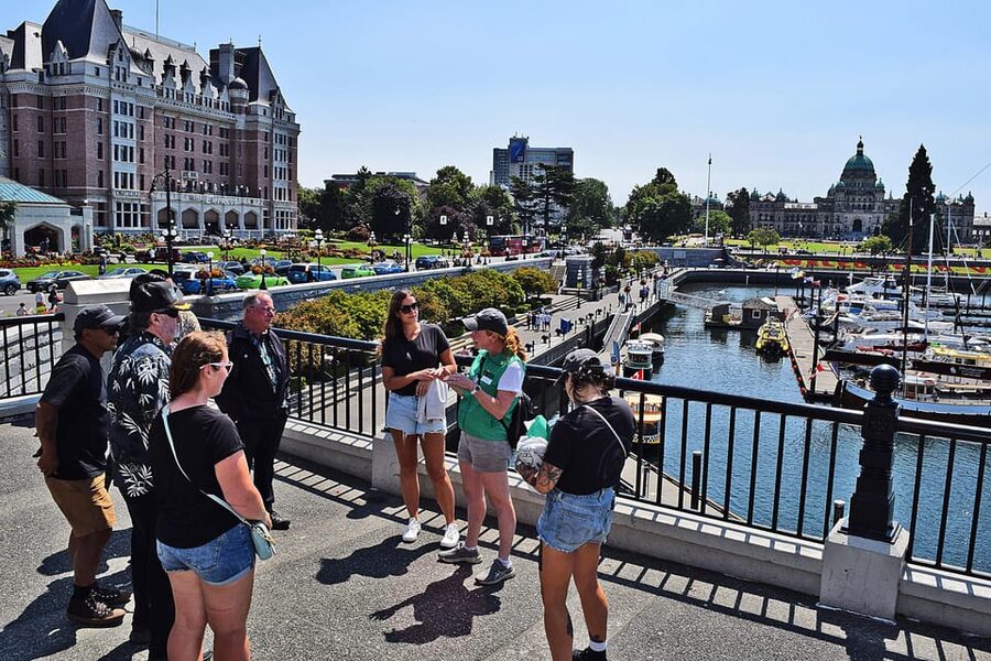 Pickle Pub Crawl: Ferry Rides and Appetizers - Chinatown Finish: Victoria’s Historic Streets, Right When You’re Most Social