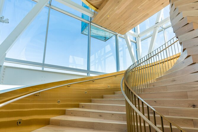 Port of Montreal Tower - First stop: what the port tower experience feels like on arrival