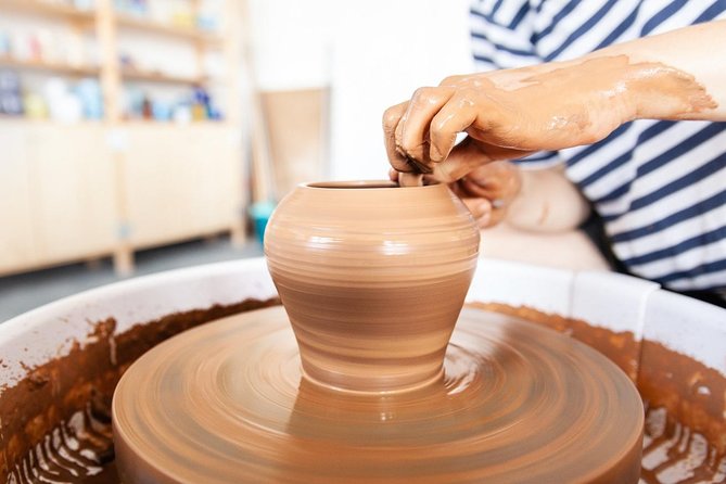 Pottery wheel class in Toronto Bay&Dundas - Where You Meet at 112 Dundas St W and How the Timing Works