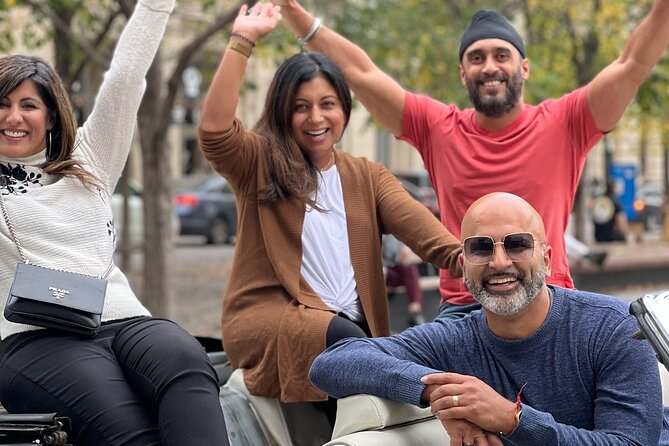 PRIVATE 2-Hour tour of Montréal in Convertible Cadillac + Murals - Pickup, Meeting Point, and the Simple Way to Start