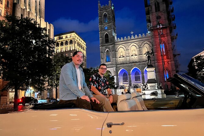 PRIVATE 2-Hour tour of Montréal in Convertible Cadillac + Murals - Notre-Dame Basilica Photo Pause: The Moment You Will Actually Remember