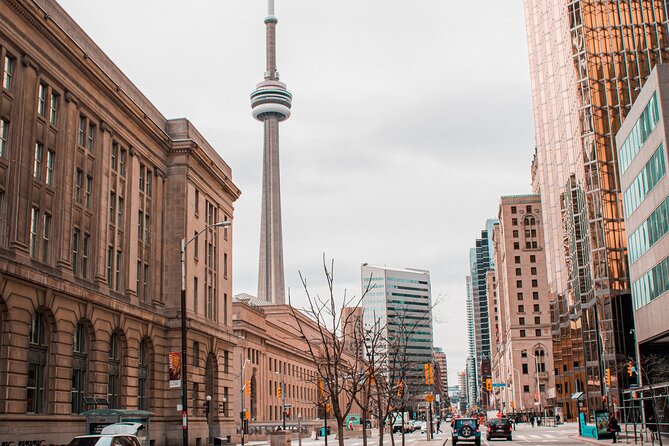 Private 2-Hour Walking Crime Tour in Toronto - Meeting the Detectives and Getting Your Bearings on 250 Yonge