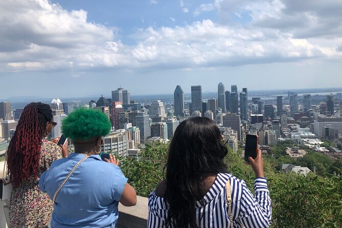 PRIVATE 3-hour COMPLETE tour of Montréal in convertible Cadillac - Meeting at Rue Saint-Paul E, then sliding into Old Montreal