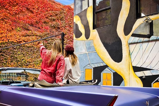 PRIVATE 3-hour COMPLETE tour of Montréal in convertible Cadillac - Place Jacques Cartier, then Victorian row houses with dramatic staircases