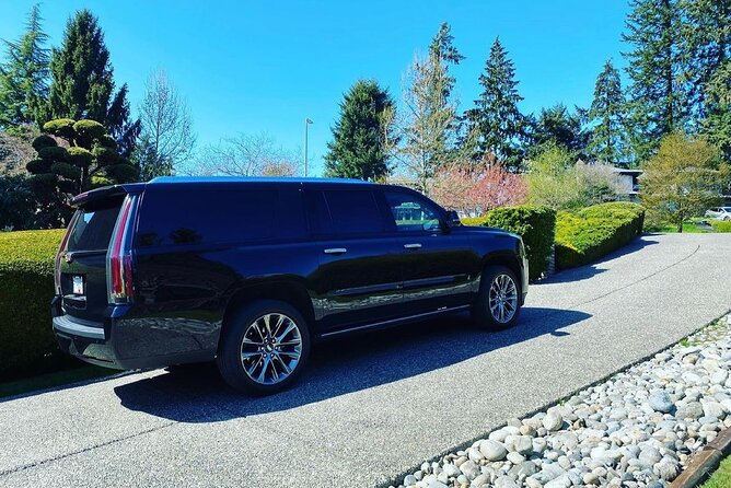 Private Airport Transfer from Vancouver Airport to Downtown Hotel - Drivers, Names, and the First-Hour Vancouver Tips