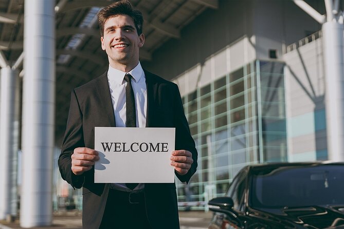 Private Airport Transfer to Vancouver Downtown and Canada Harbour - Downtown Drop-Off: Short Ride, Big Relief