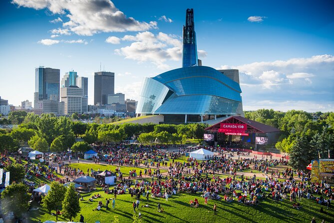 Private City Tour in Winnipeg - Winnipeg Legislative Building, Union Station, and the city’s big industry signals