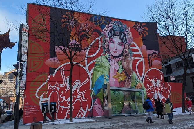 Private Custom Tour with a Local Guide Montreal - A walking tour that helps you get oriented fast