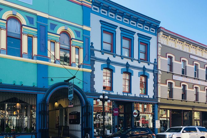 Private Deluxe Tour of Victoria & to Butchart Gardens (5 hrs) - Fisherman’s Wharf to Inner Harbour: your fast start in Victoria