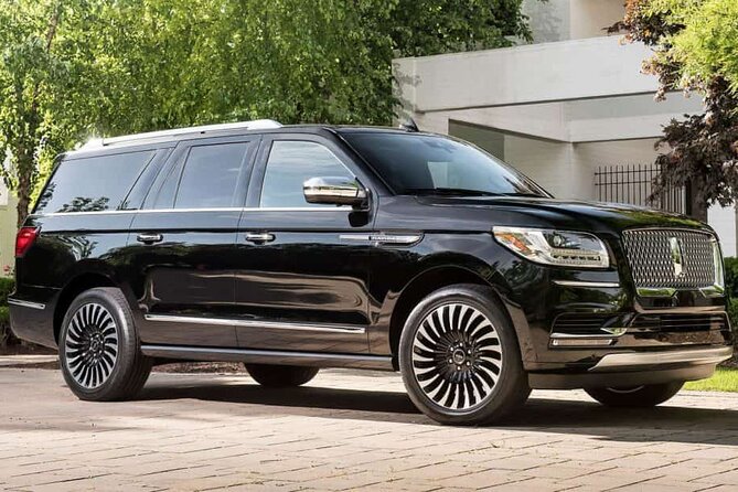 Private Departure Transfer: Niagara Falls, Ontario to Buffalo Niagara International Airport - Price and Value: What $97.50 Gets You