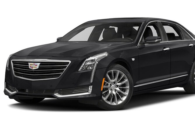 Private Departure Transfer-Toronto to Pearson Airport(YYZ) or YTZ - Price and value: $41.16 per person for a one-way private ride