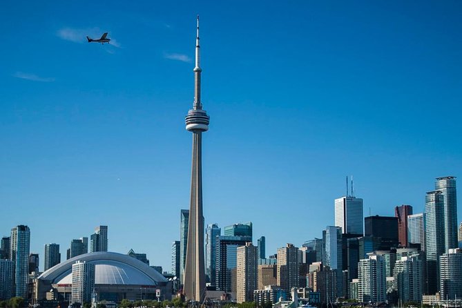 Private Downtown Toronto Walking Tour in English - How a 2-hour private walk helps you get your bearings fast