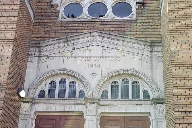 Private Jewish Walking Tours in Toronto - George Brown House and the Canadian public school context