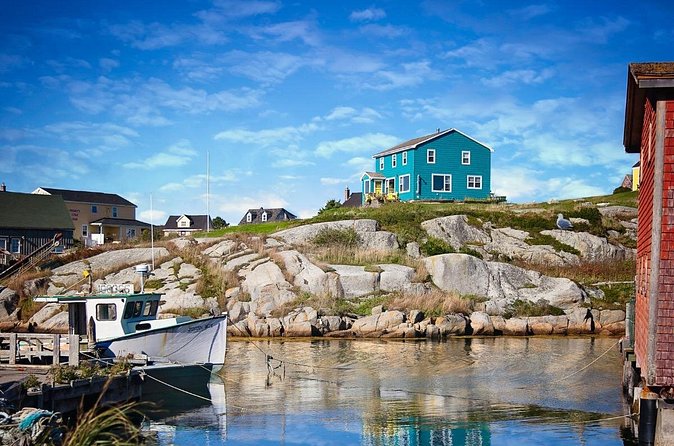 Private Peggy's Cove Lighthouse Tour from Halifax - Stop 3: Titanic Grave Site at Fairview Lawn Cemetery (short and meaningful)