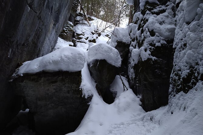 Private Singhampton Caves Snowshoe, Collingwood/Blue Mountain - The Hot Chocolate Reset Before the Walk Back