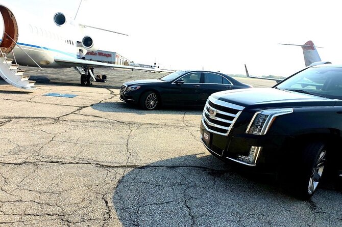 Private Toronto Airport Transfer Service to City centre Toronto - Timing for Flights: From 10 Minutes to the Upper Limit