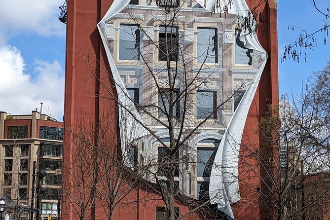Private Toronto City Highlights Walking Tour - Old City Hall and City Hall: Renaissance details that reward close looking