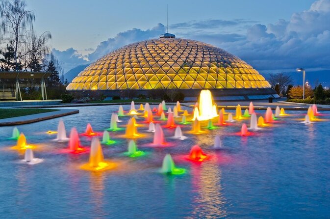 Private Tour: Gardens of Vancouver - VanDusen Botanical Garden: 7,500+ Plants and a Choose-Your-Own-Adventure Feel