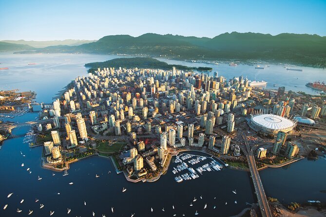 Private Transfer from City of Vancouver to Vancouver Airport (YVR) - Who This Transfer Fits Best (And Who Might Skip It)