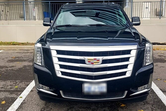 Private Transfer Toronto Pearson Airport To Toronto Hotels/Airbnb - Meeting the driver: fast pickup without the terminal chaos
