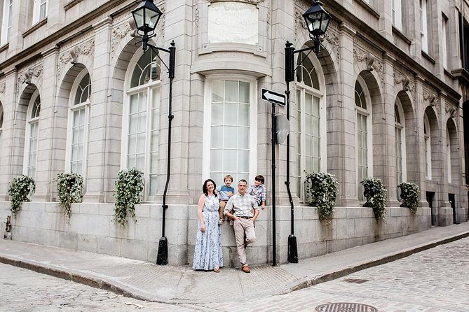 Private Vacation Photography Session with Photographer in Montreal - Montreal’s best souvenirs are photos, if you do it right