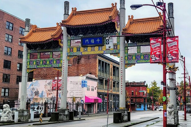 Private Vancouver ALL IN ONE Full Day City Tour with 20 Attractions - Vancouver Lookout and Coal Harbour: the views that frame everything