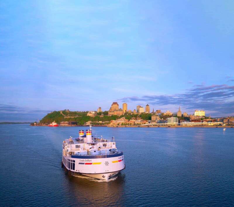 Québec City: 2-Hour Cocktail & DJ Evening Cruise - Your Included Cocktail, Plus What Costs Extra on Board
