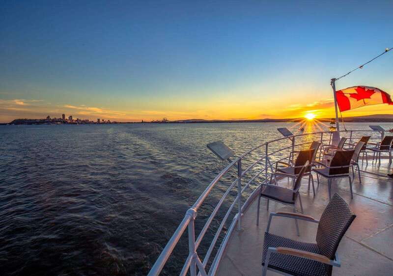 Québec City: 2-Hour Cocktail & DJ Evening Cruise - Getting There Without Stress: Parking, Traffic, and Check-In Planning