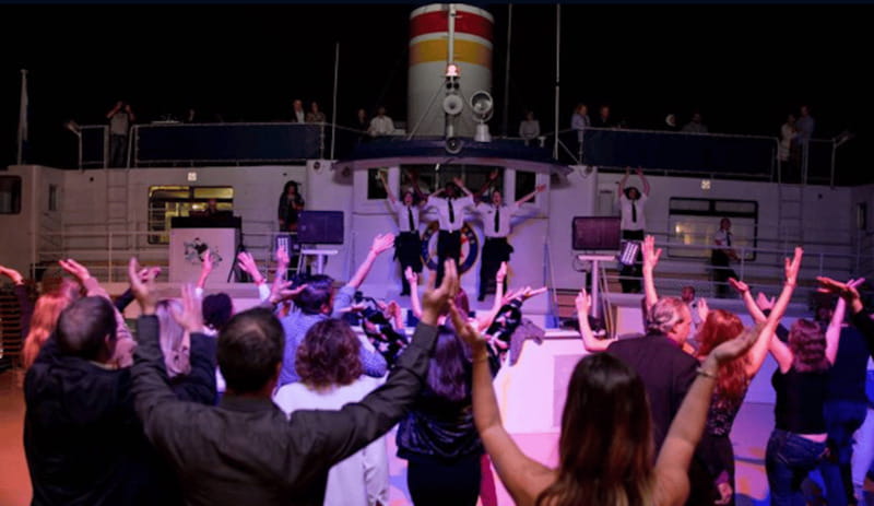 Québec City: Evening Cruise with Live DJ - Weather, comfort, and what rain-or-shine really means